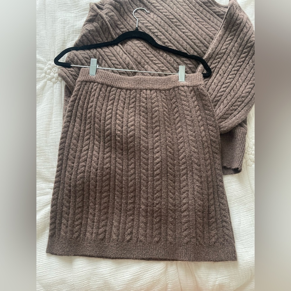 Express Brown Cable Knit set